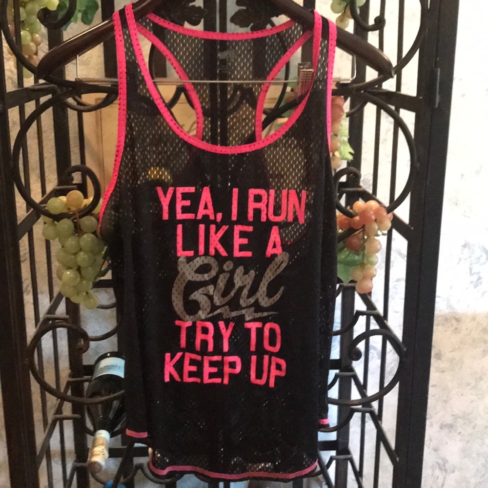 HOT PINK/BLACK MESH WORKOUT TANK TOP. Size M.
